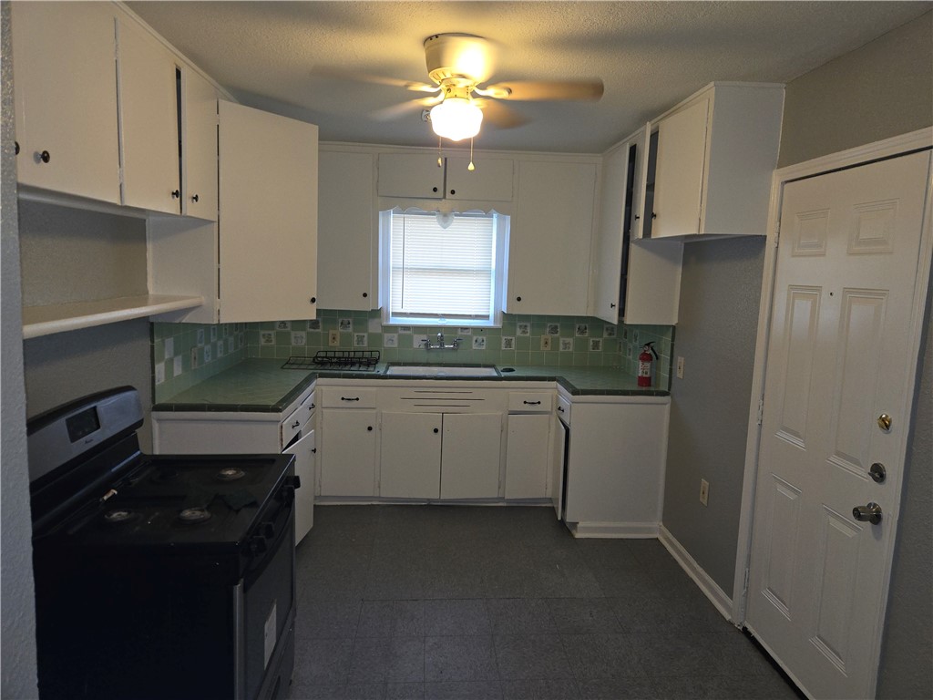 4502 Moravian Dr Property Photo 5
