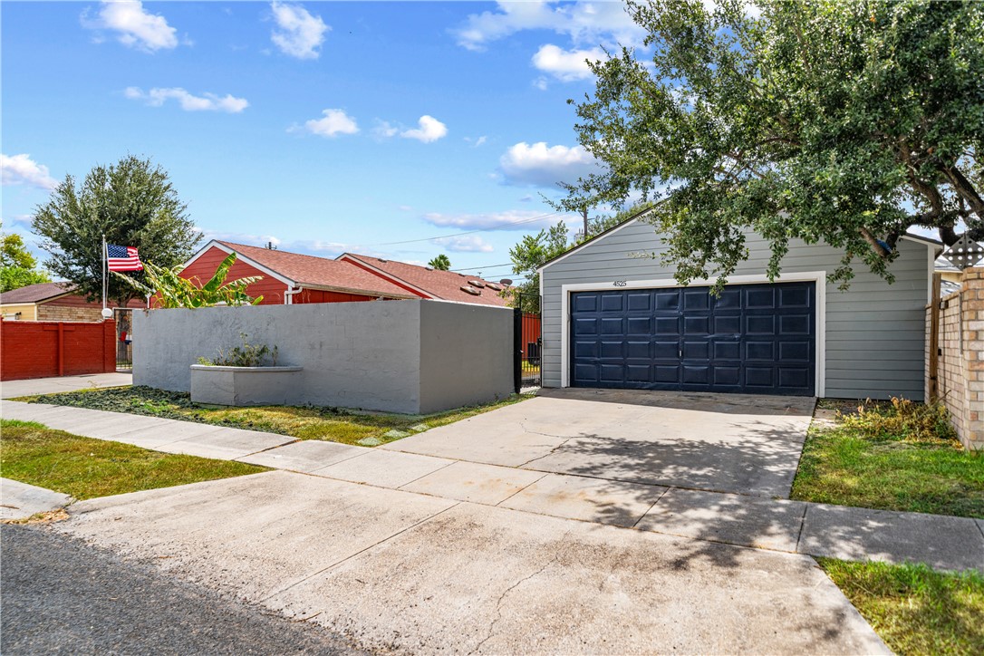4525 Sunlight Dr Property Photo 3
