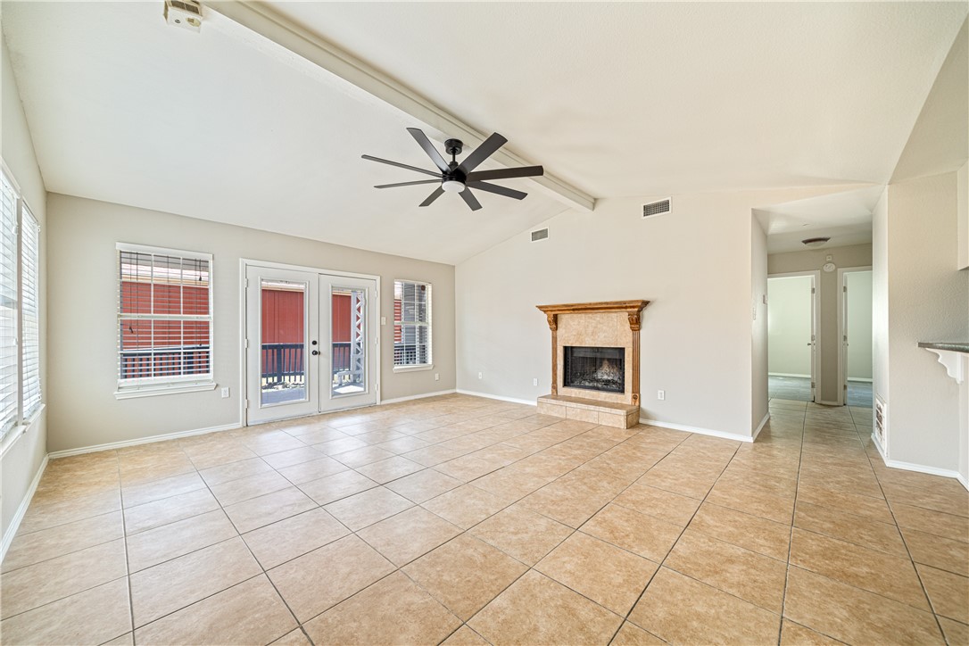 4525 Sunlight Dr Property Photo 6