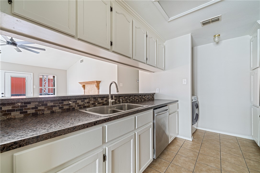 4525 Sunlight Dr Property Photo 14