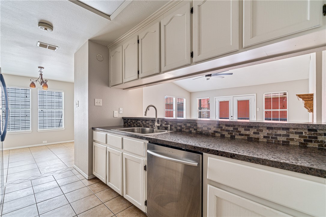 4525 Sunlight Dr Property Photo 16