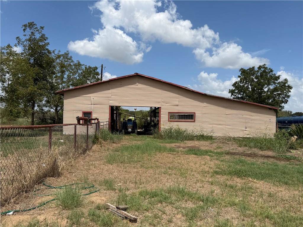 30 County Rd 245 E Property Photo 3
