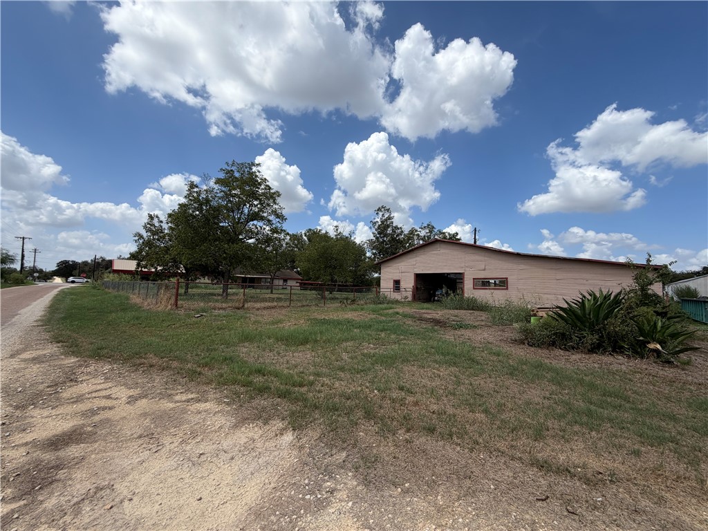 30 County Rd 245 E Property Photo 5