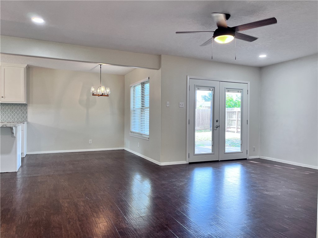 621 Philomena Dr Property Photo 26