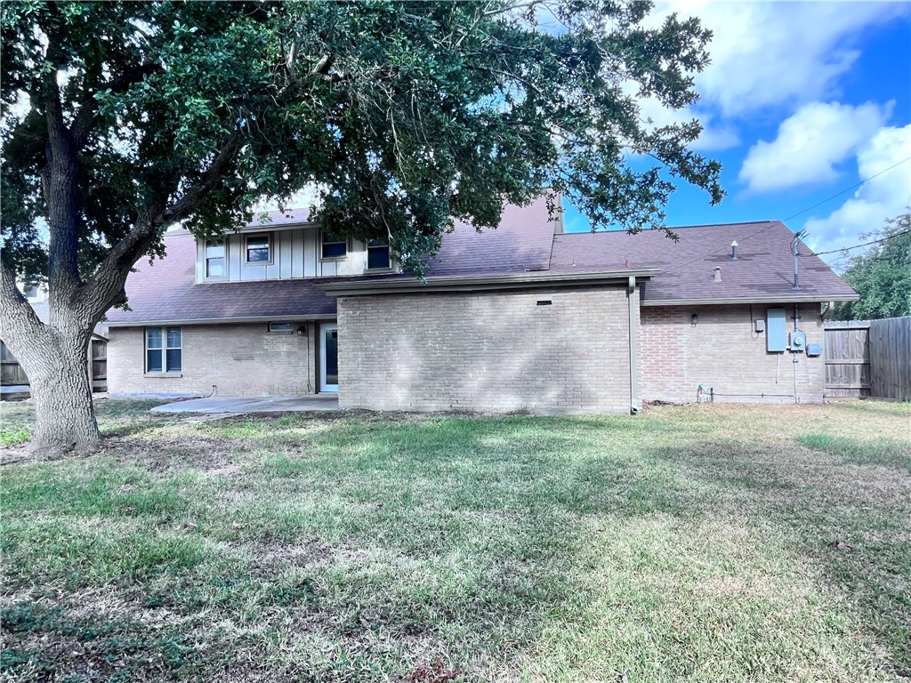 621 Philomena Dr Property Photo 38