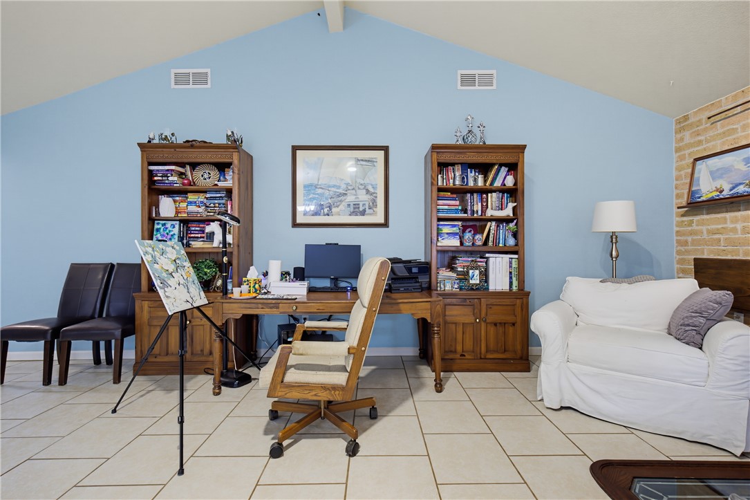 5405 Whitemarsh Dr Property Photo 8