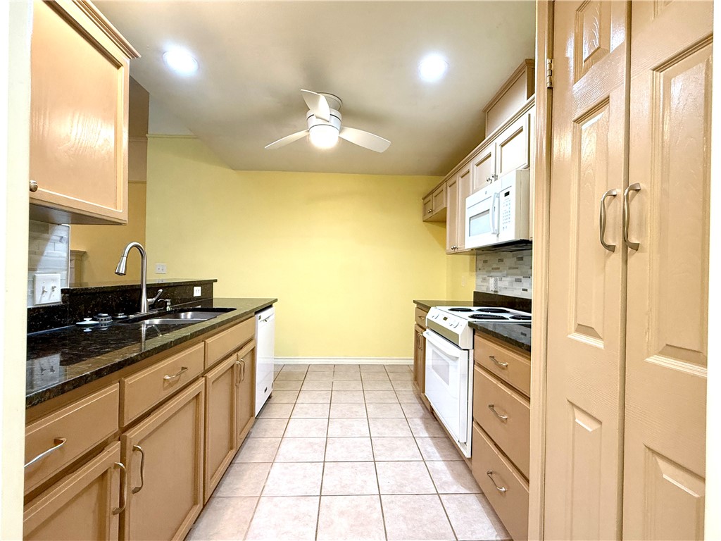 6653 Downing St 5 Property Photo 13