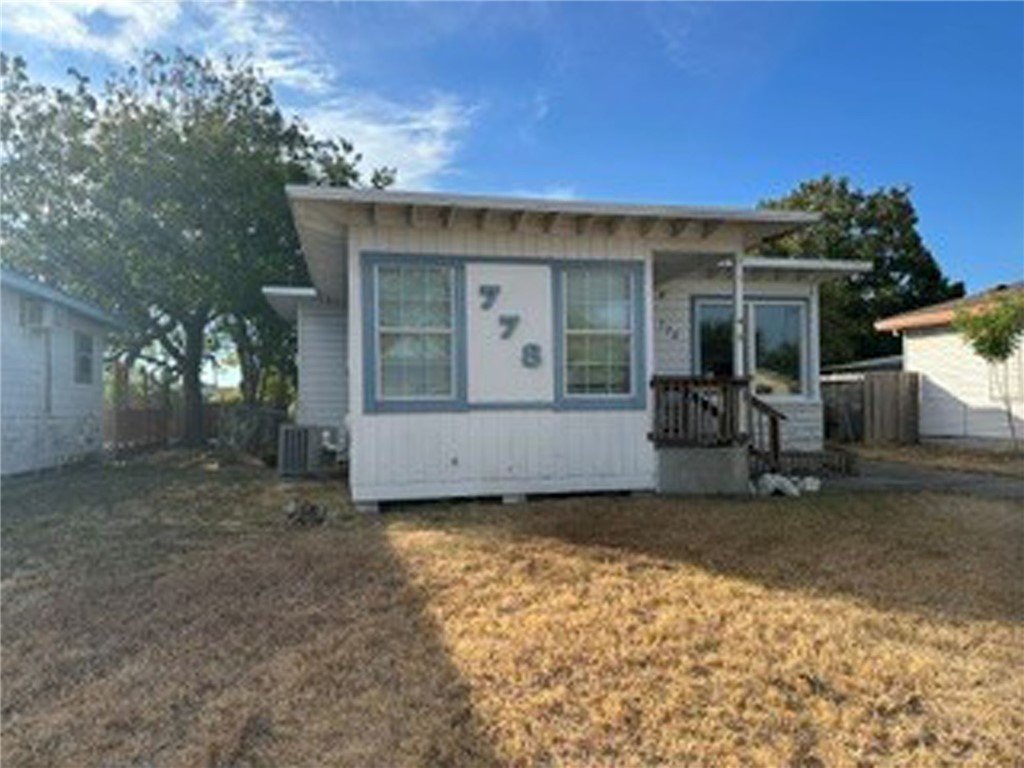 778 Chase Dr Property Photo 3