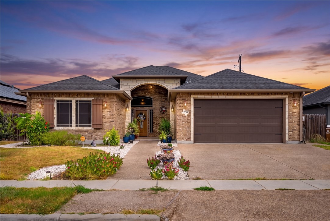 2718 Yeager Dr Property Photo 1