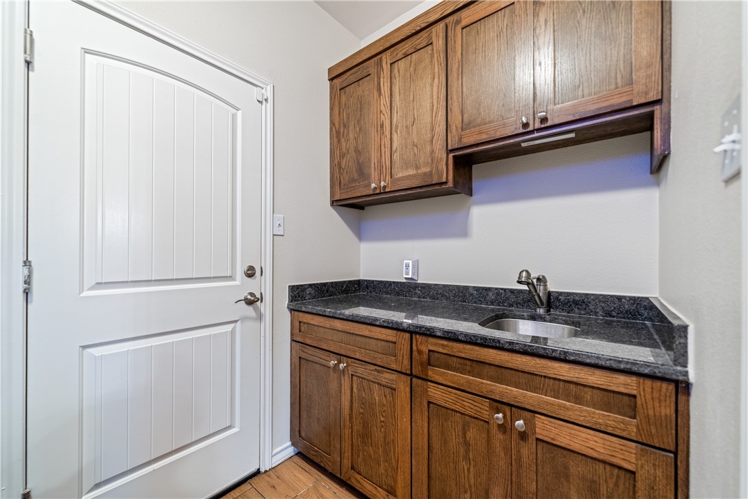 2718 Yeager Dr Property Photo 14