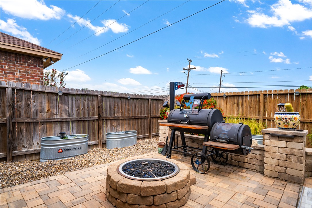 2718 Yeager Dr Property Photo 35