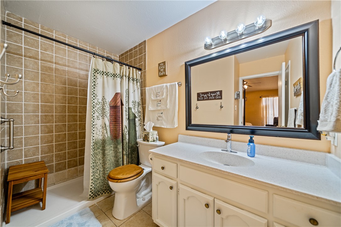 1818 Rodd Field I5 Property Photo 16