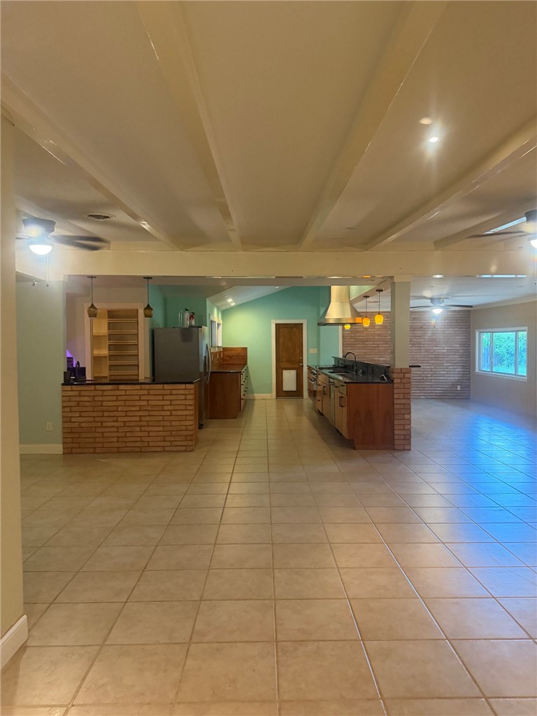 302 Montclair Dr Property Photo 2