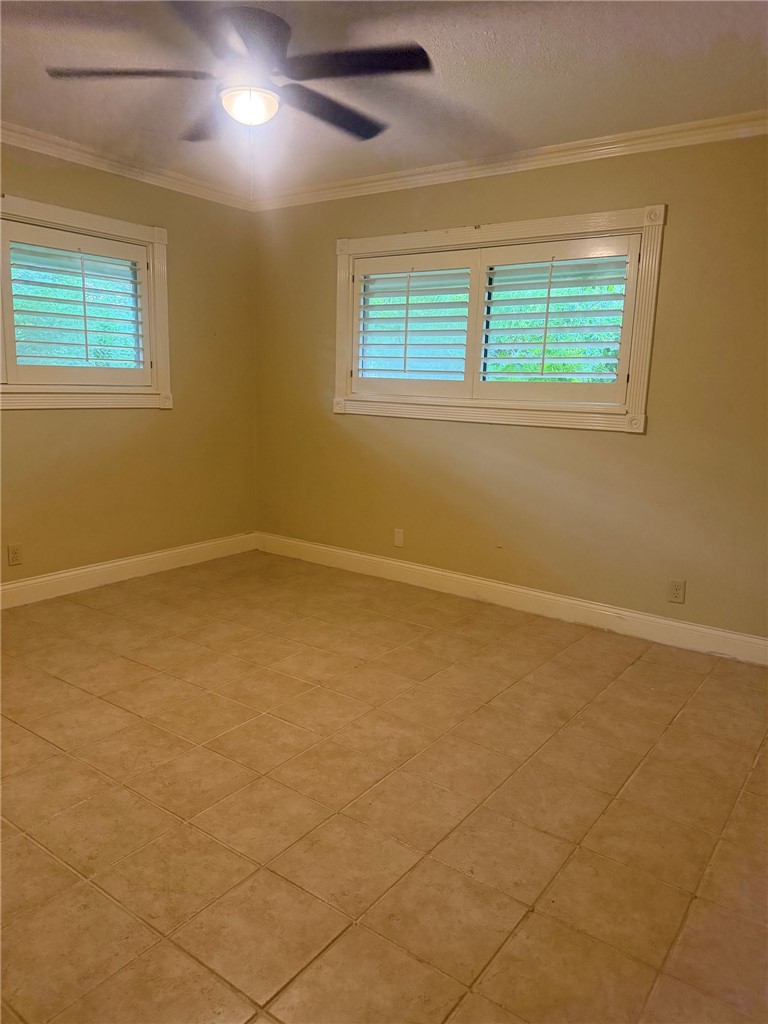 302 Montclair Dr Property Photo 17