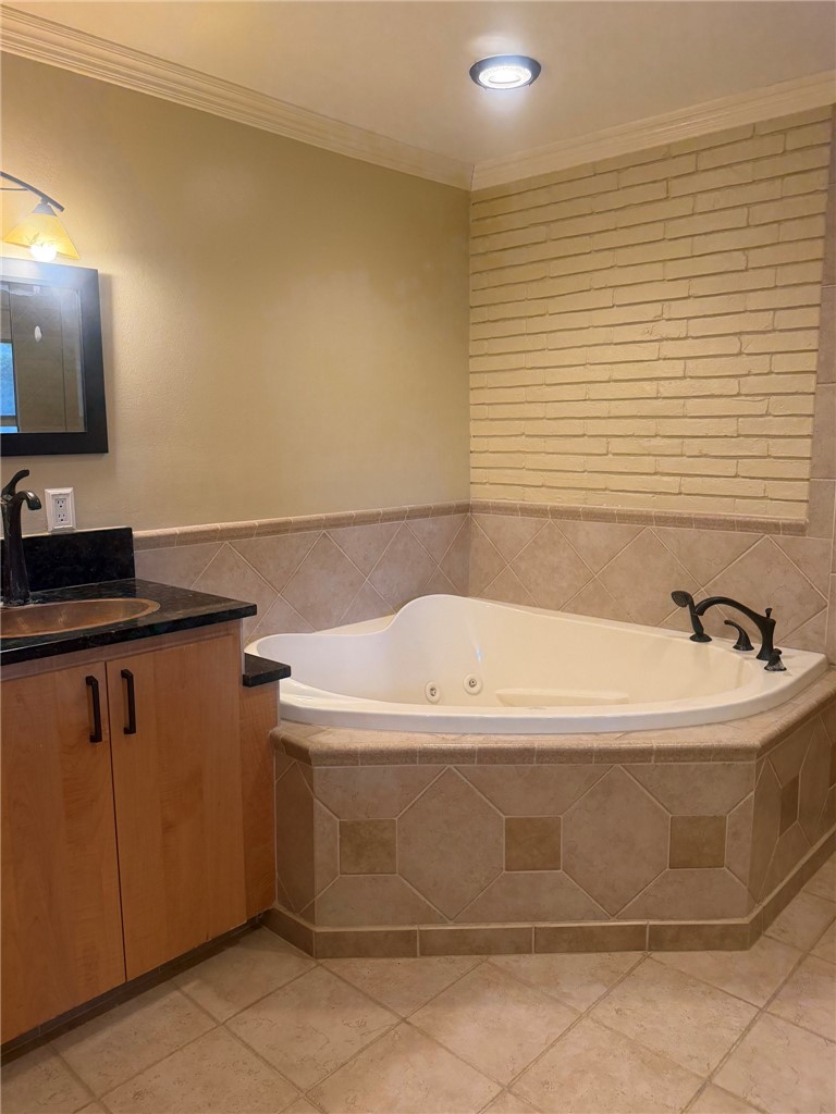 302 Montclair Dr Property Photo 18