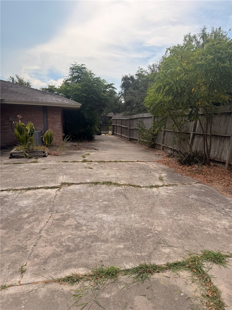 302 Montclair Dr Property Photo 25