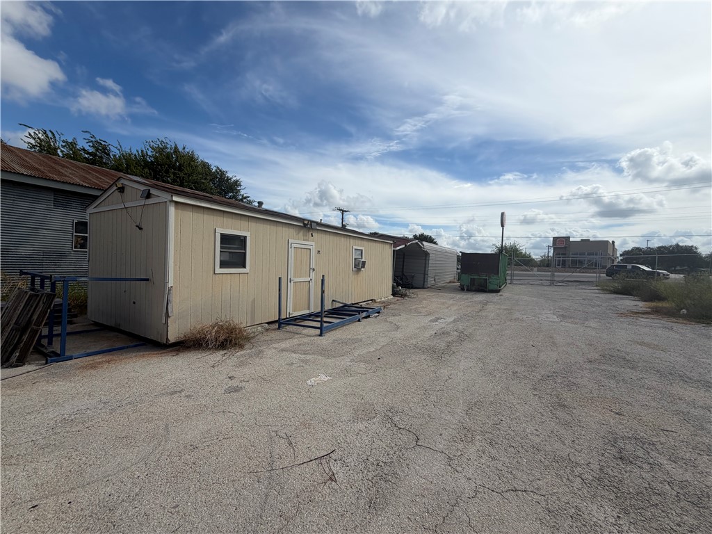 114 S Sunset Strip Dr Property Photo 7