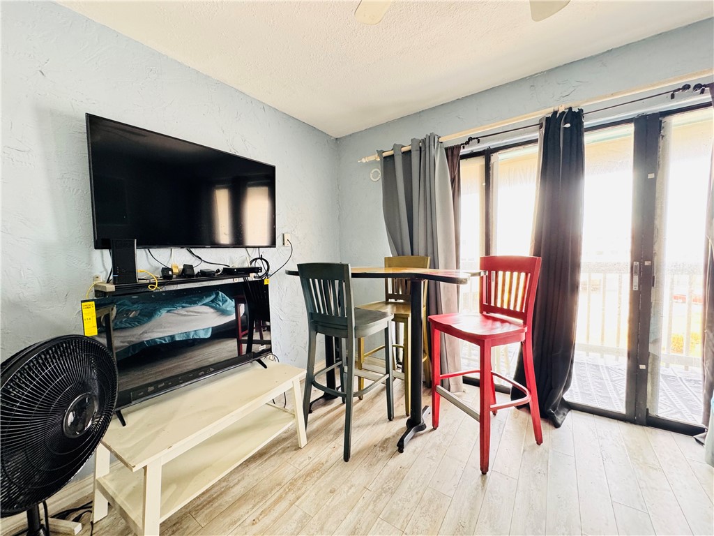3938 Surfside Blvd 1337 Property Photo 5