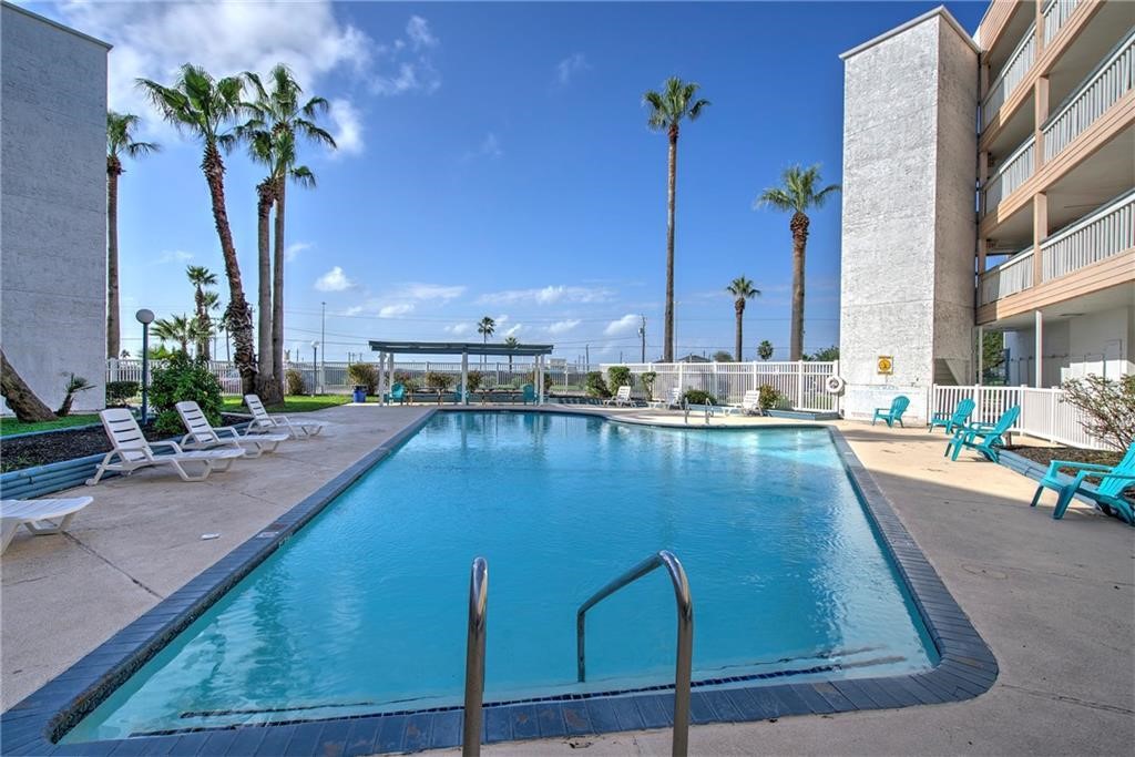 3938 Surfside Blvd 1337 Property Photo 18