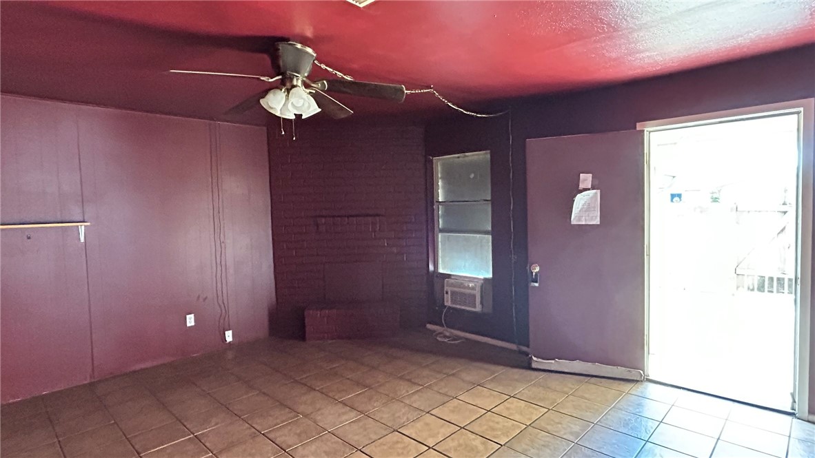 2320 Redwood Lane Property Photo 3