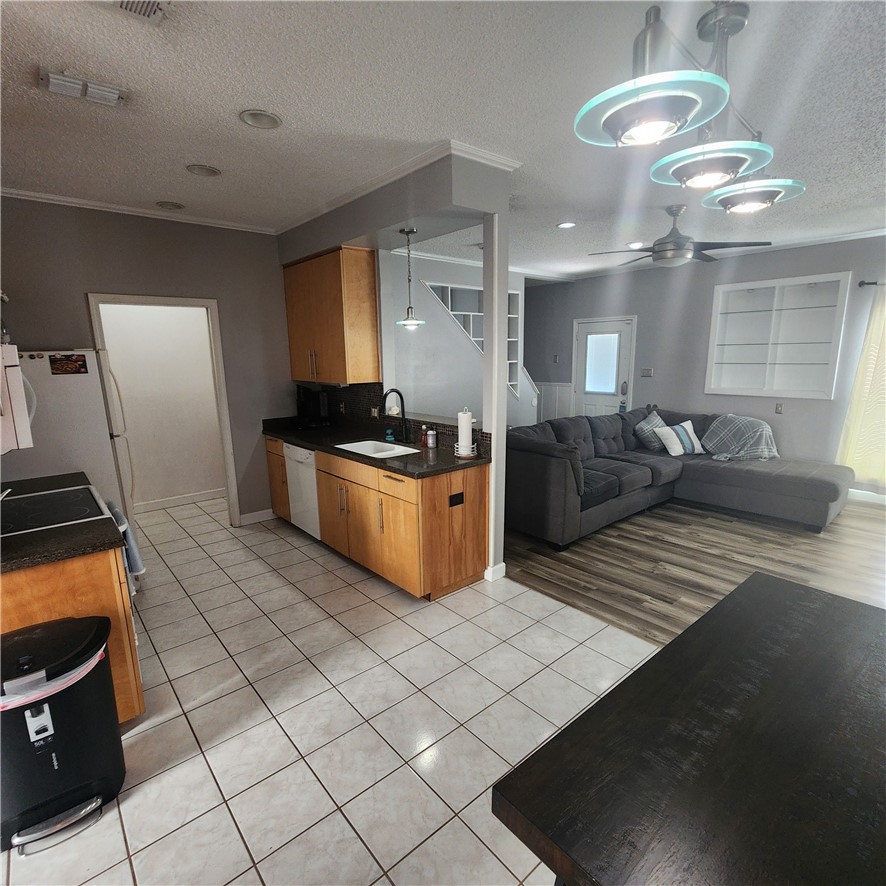 3025 Quail Springs B10 Property Photo 3