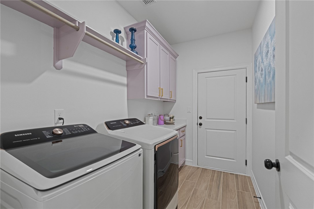 7833 Houshang Dr Property Photo 22