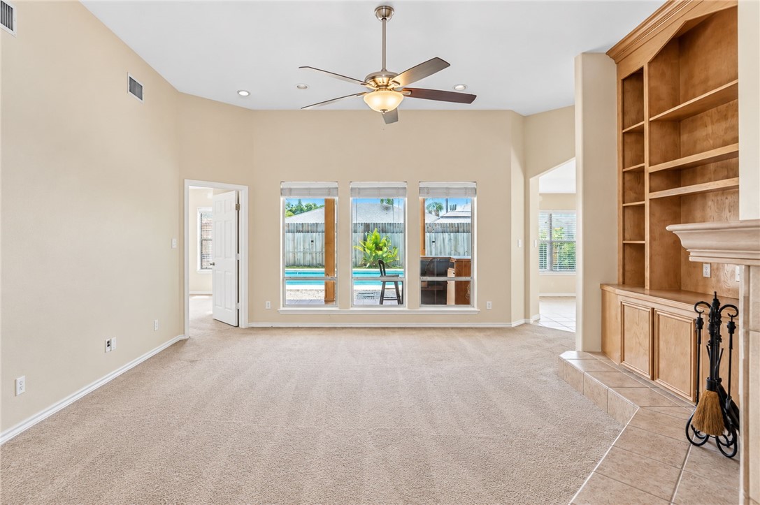 13733 Hawksnest Bay Dr Property Photo 6