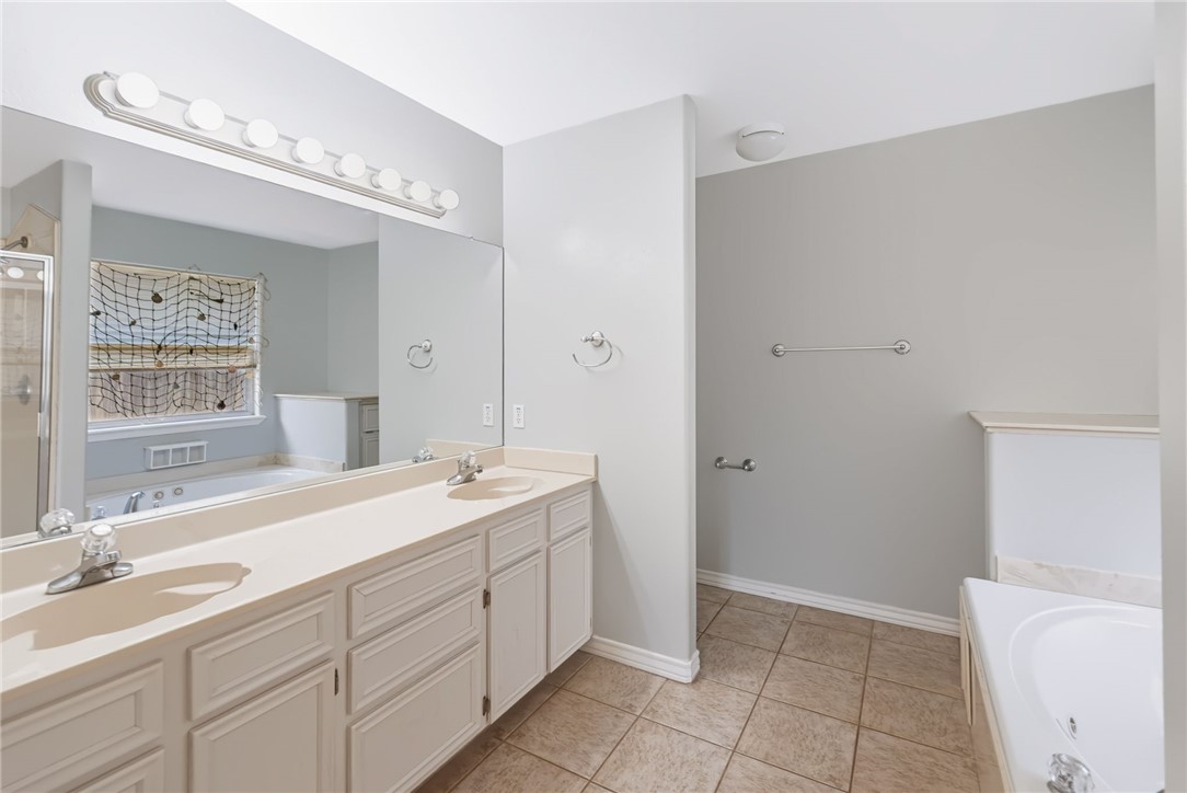13733 Hawksnest Bay Dr Property Photo 29