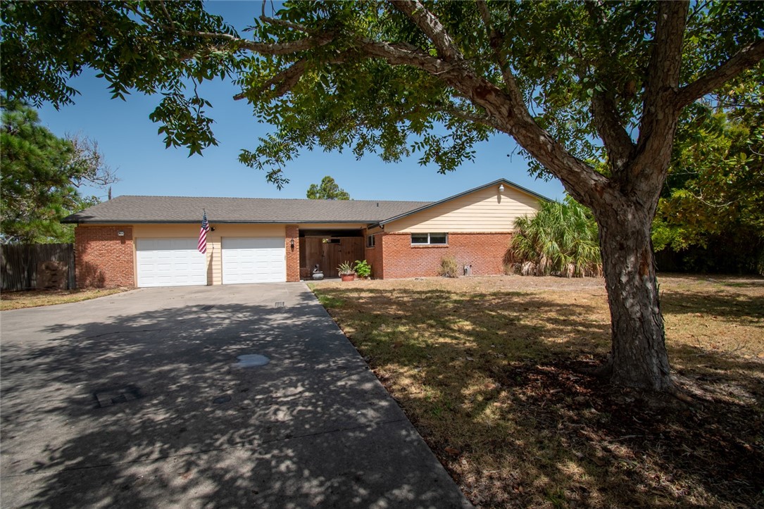 488 Caribbean Dr Property Photo 1
