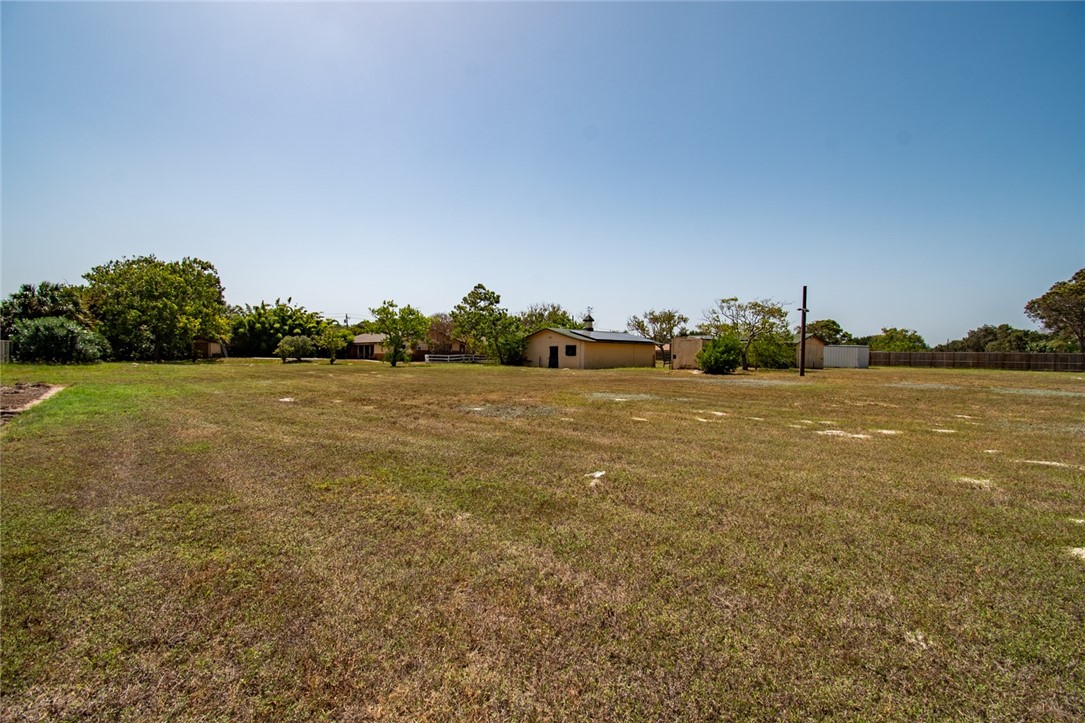 488 Caribbean Dr Property Photo 28