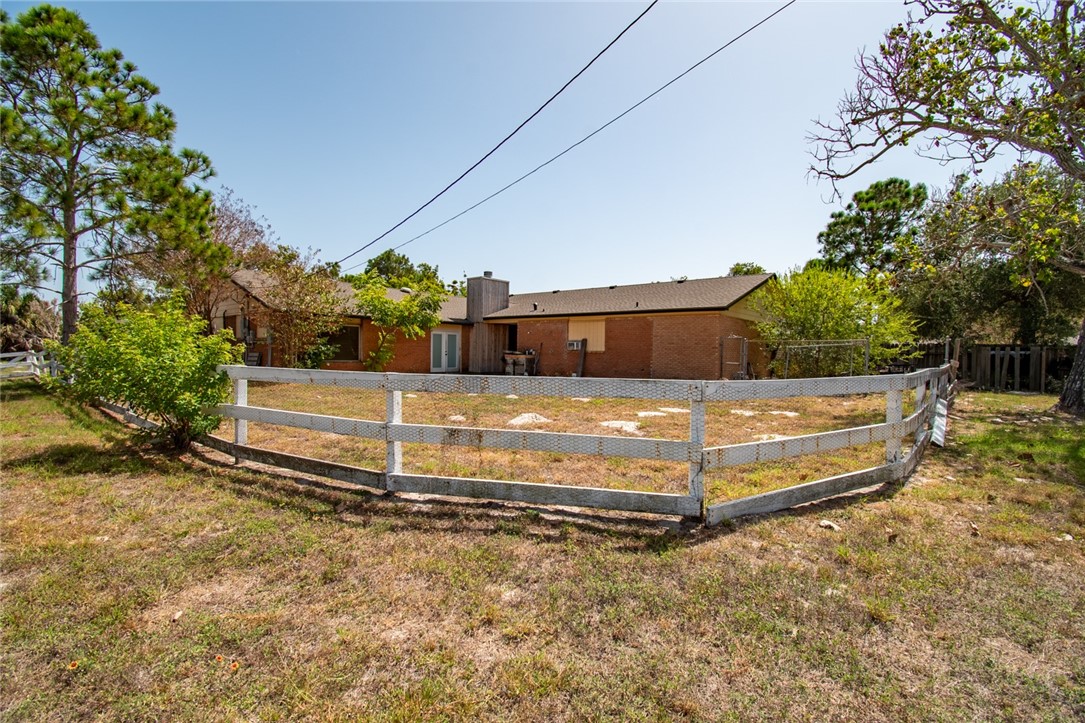 488 Caribbean Dr Property Photo 42