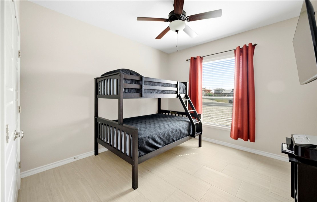15409 Cuttysark St Property Photo 16