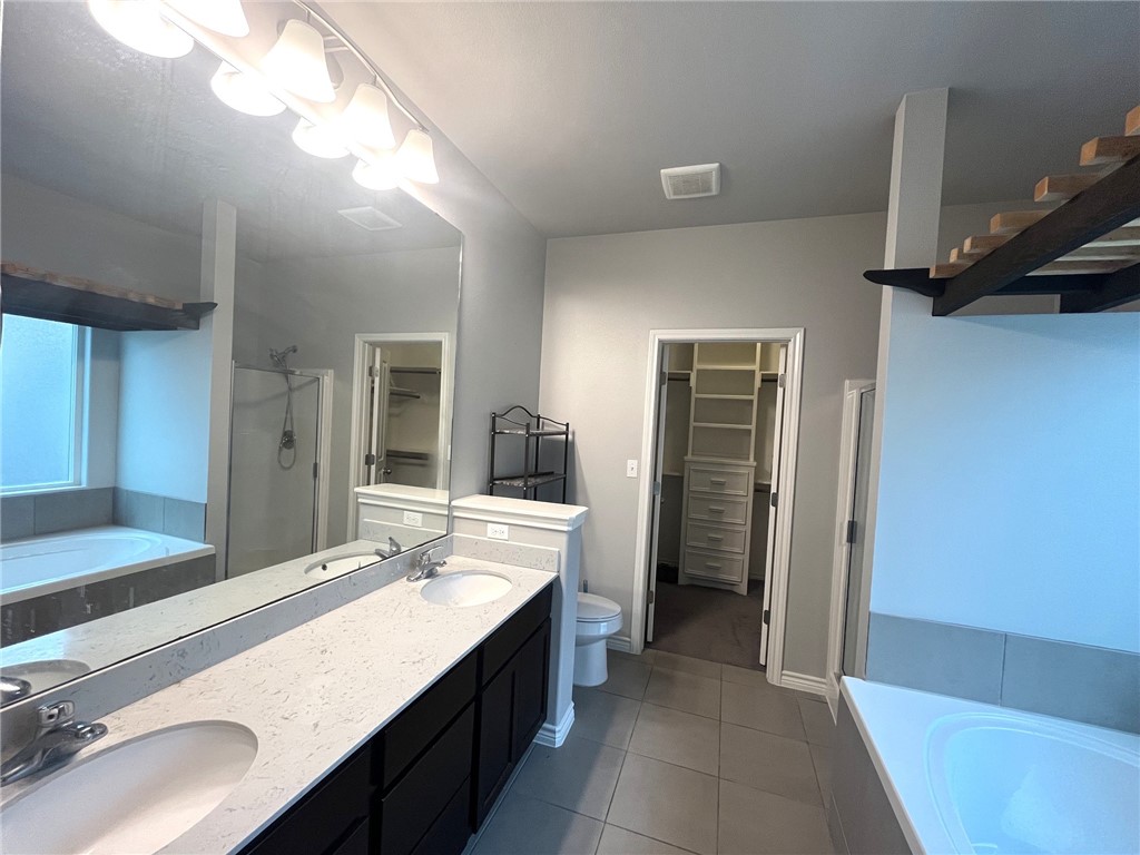 2209 Ibis St Property Photo 7