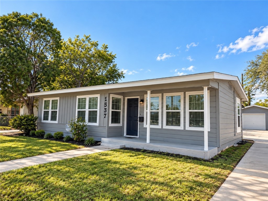 1537 Devon Dr Property Photo 1