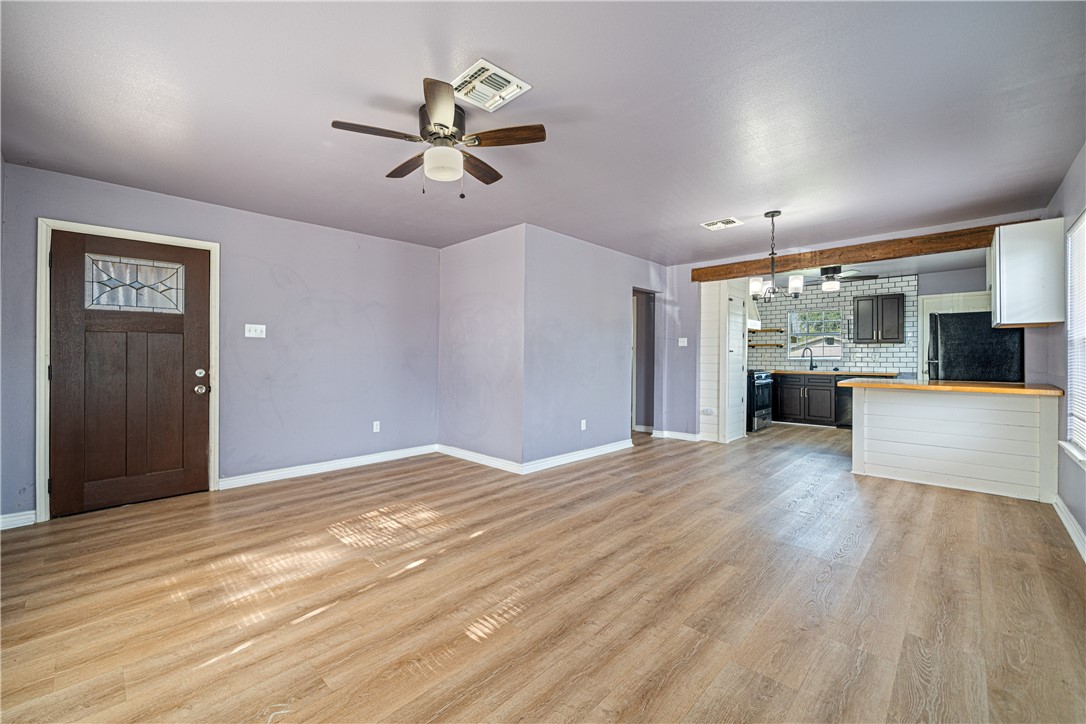 4745 Franklin Dr Property Photo 4