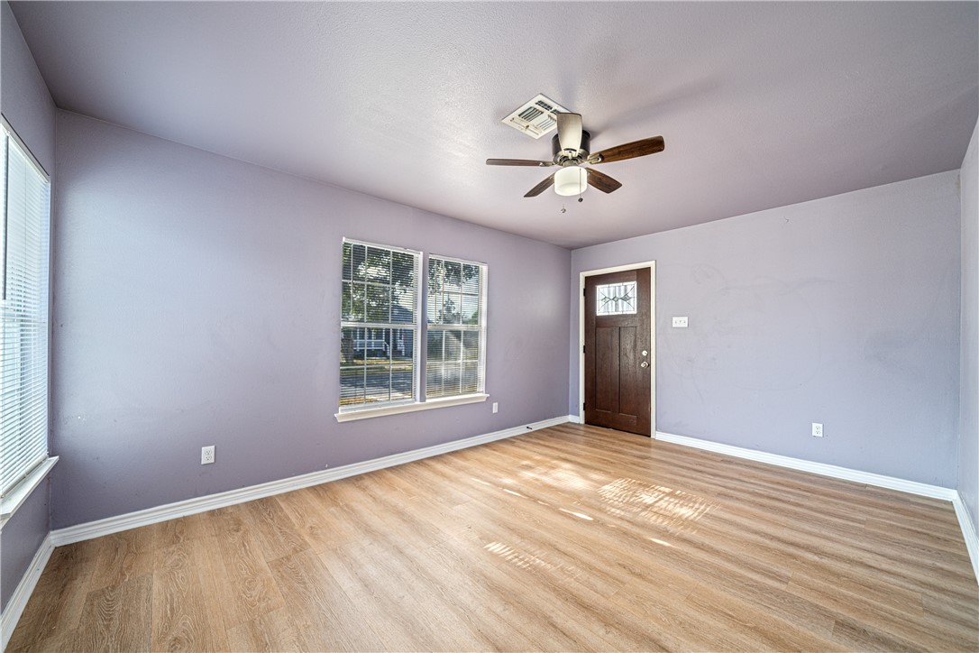 4745 Franklin Dr Property Photo 5
