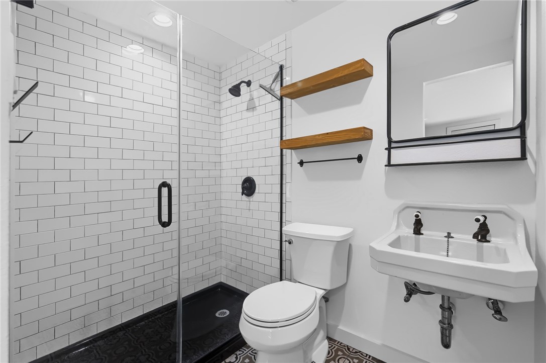 329 Laurel Dr Property Photo 35