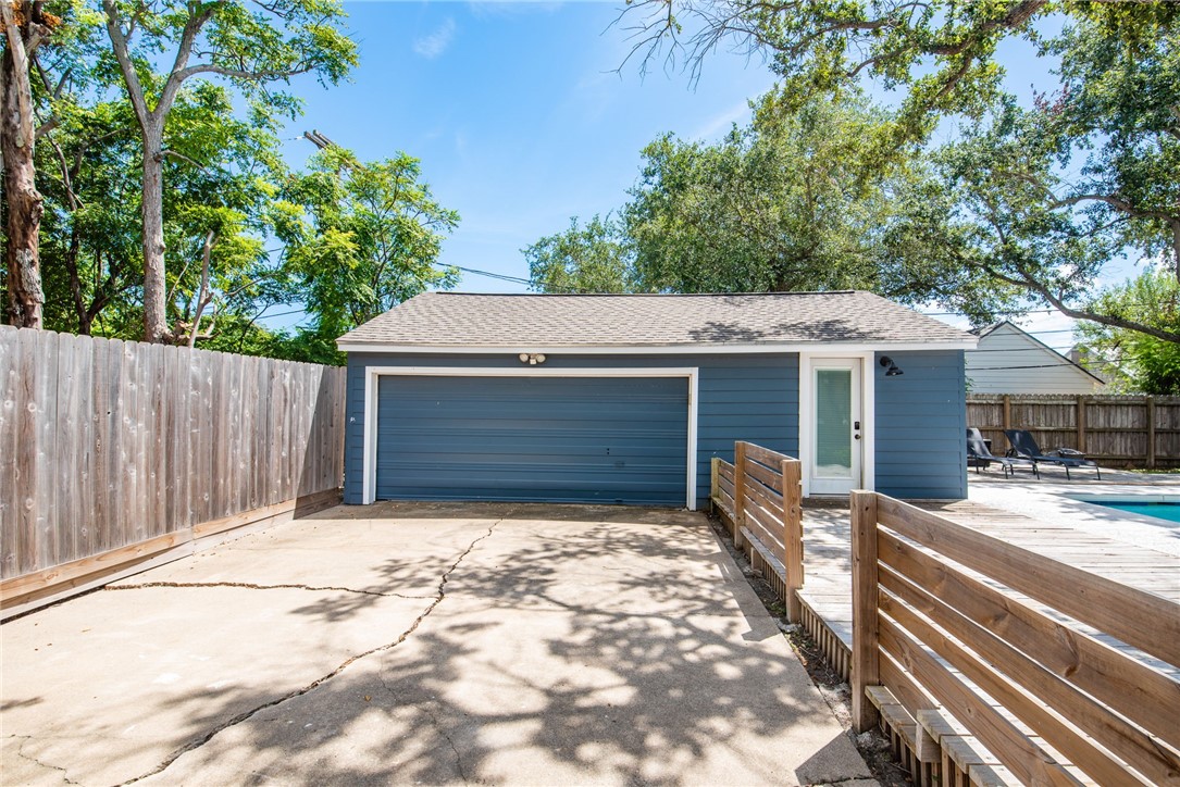 329 Laurel Dr Property Photo 53