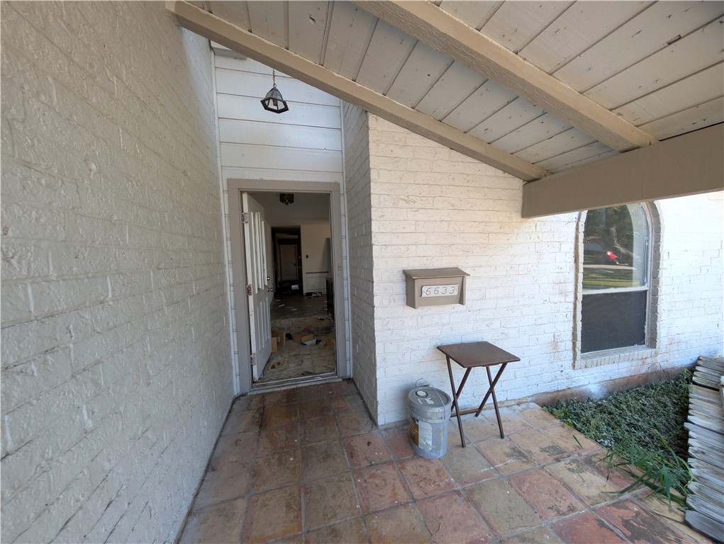 6633 Sahara Dr Property Photo 1
