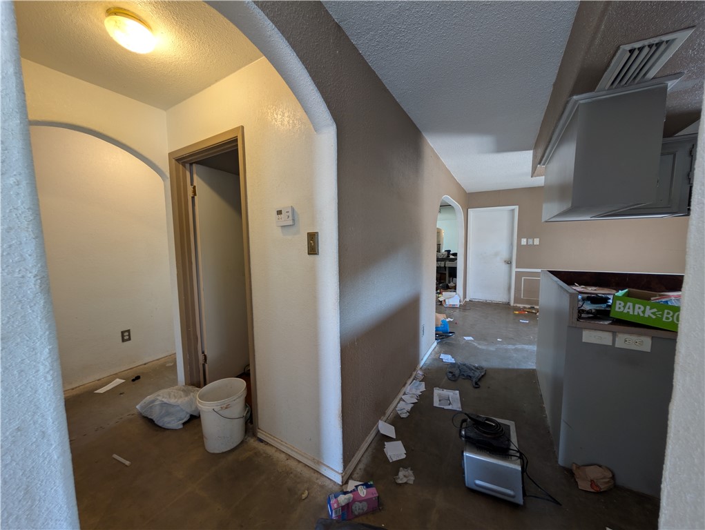 6633 Sahara Dr Property Photo 8