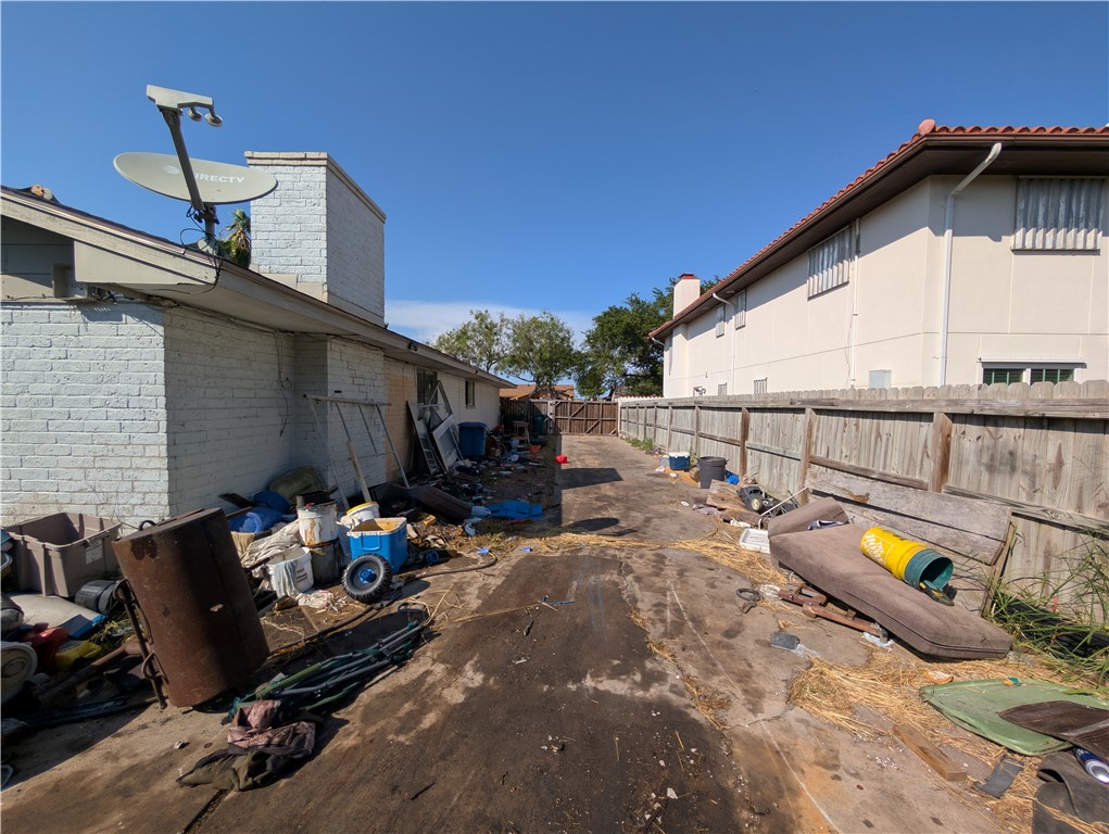 6633 Sahara Dr Property Photo 17