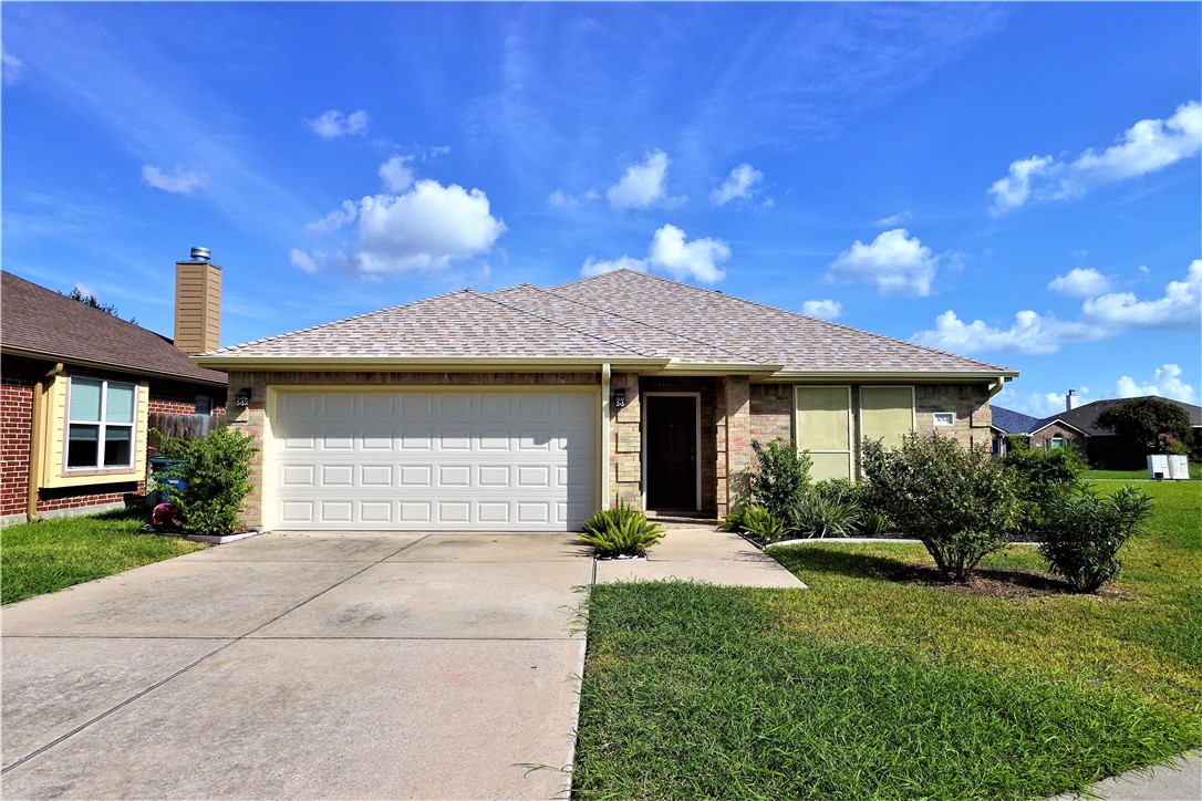1014 Forest Oak Dr Property Photo 1