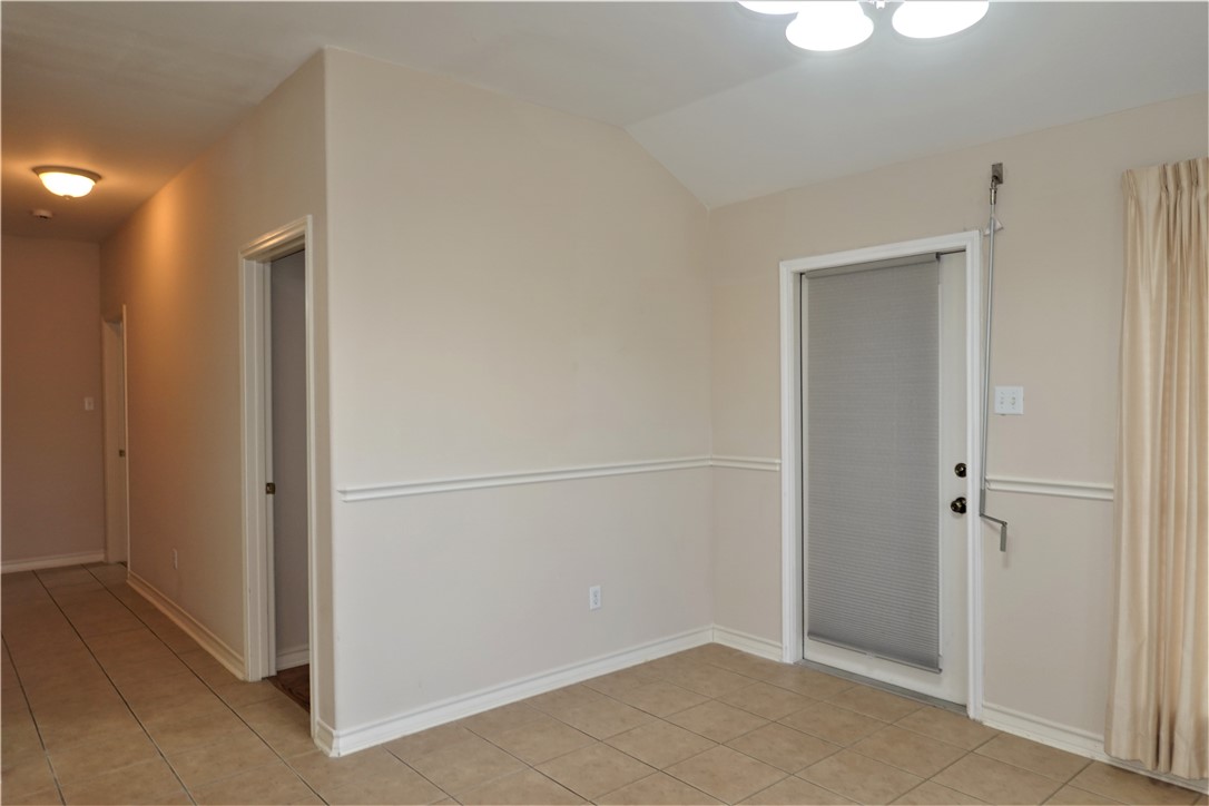 1014 Forest Oak Dr Property Photo 11