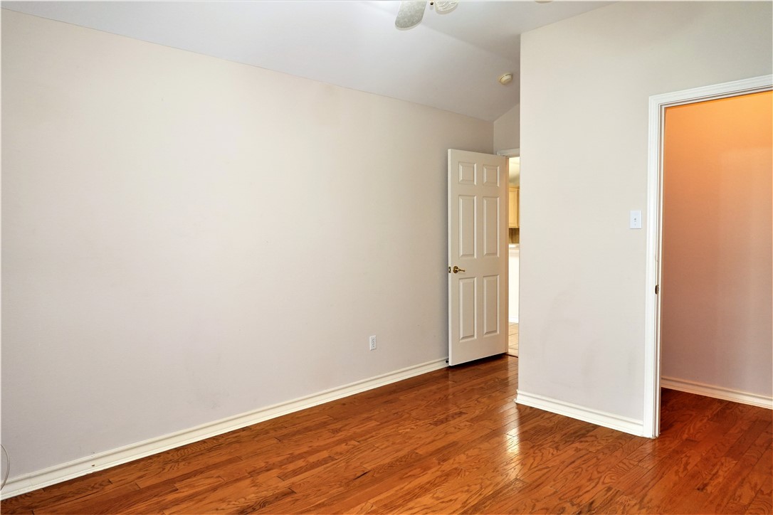 1014 Forest Oak Dr Property Photo 27