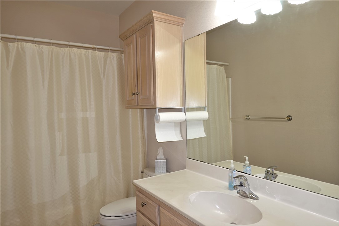 1014 Forest Oak Dr Property Photo 33