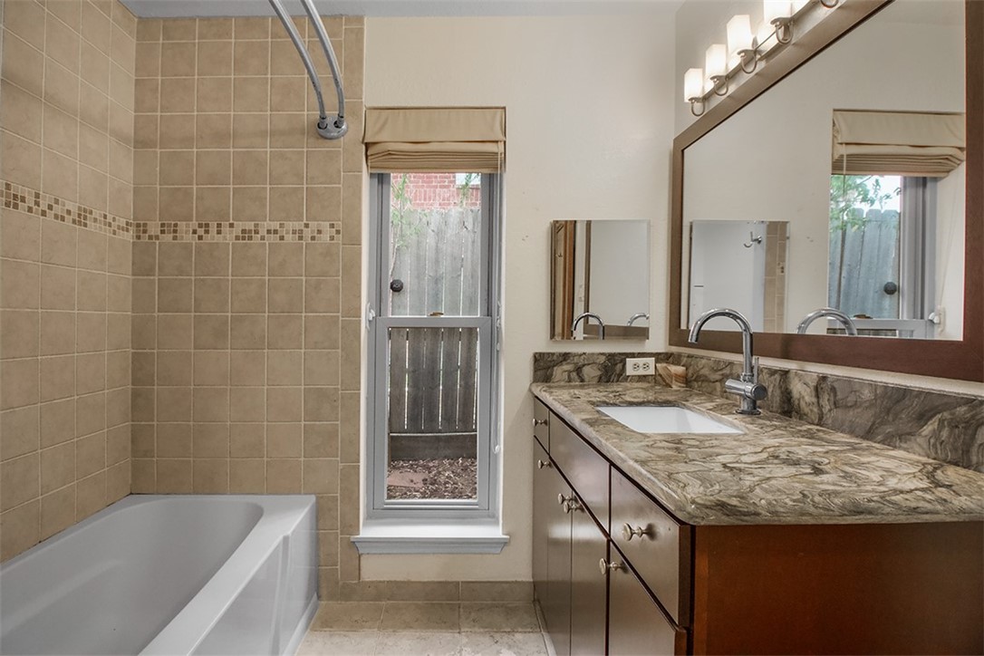 7002 Chiswick Dr Property Photo 27