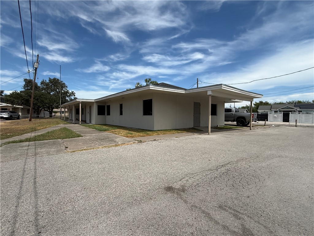 5705 Gollihar Property Photo 1