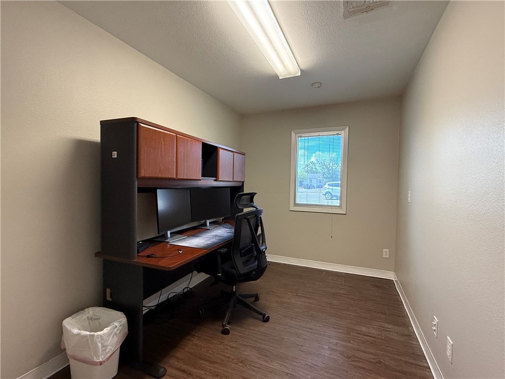 5705 Gollihar Property Photo 9