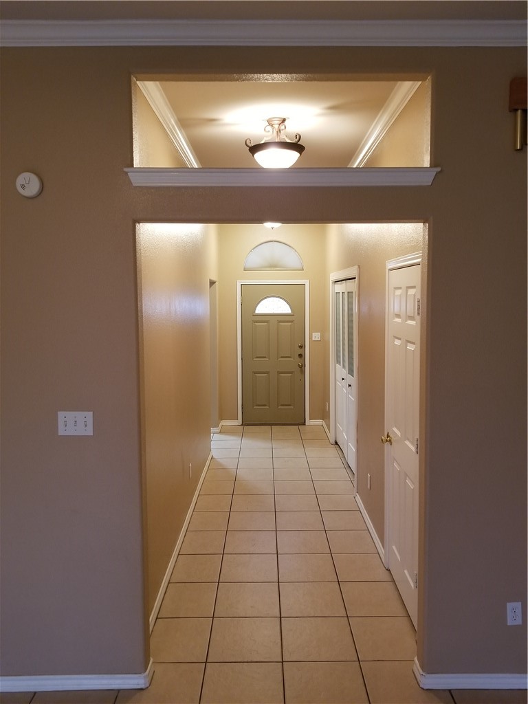 2410 Luzius Dr Property Photo 2
