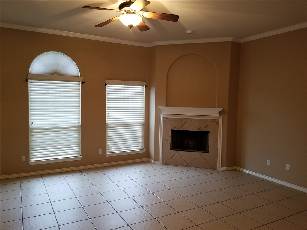 2410 Luzius Dr Property Photo 5